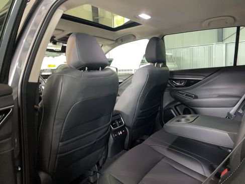 Used 2023 Subaru Outback Limited AWD/4WD image 6