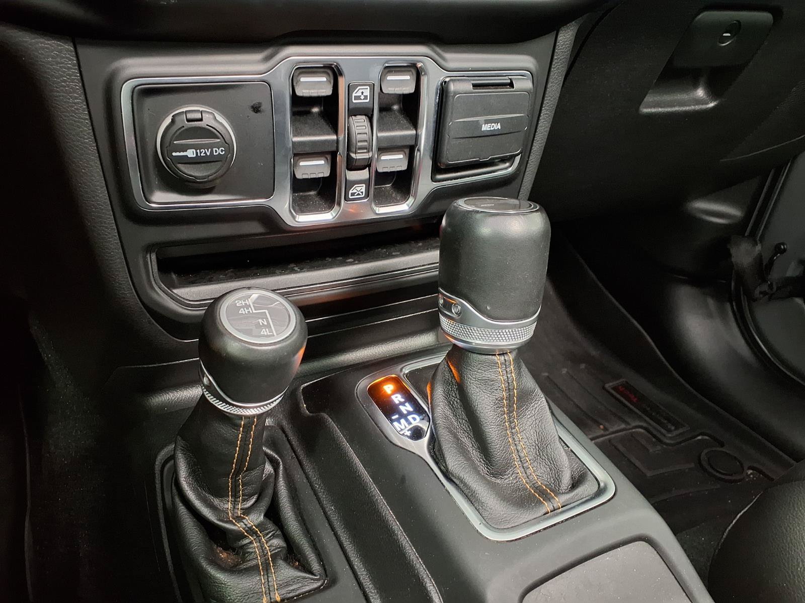 Used 2021 Jeep Wrangler Unlimited Sahara AWD/4WD image 26