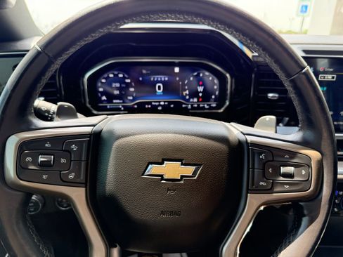 Used 2022 Chevrolet Silverado 1500 High Country w/ High Country Premium Package AWD/4WD image 15