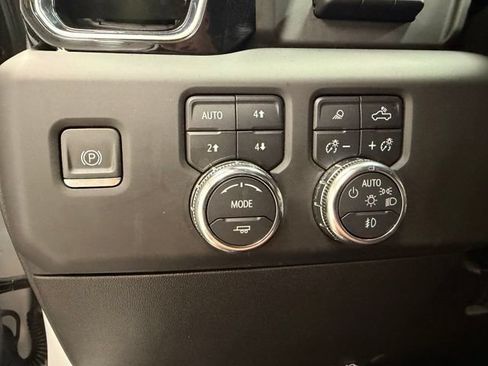 Certified 2024 GMC Sierra 2500 Denali Ultimate AWD/4WD image 17