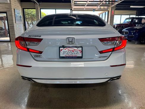 Used 2019 Honda Accord Sport image 6
