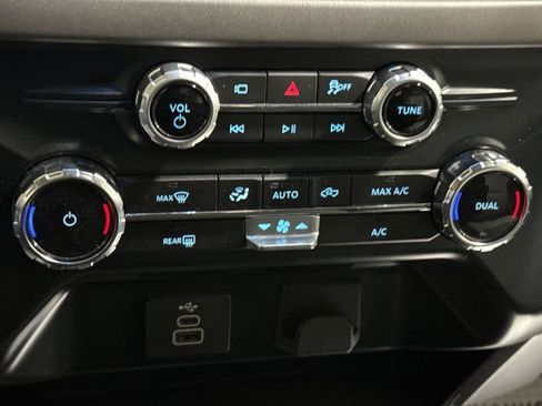 Used 2025 Ford F150 XLT w/ Equipment Group 301A Standard image 16