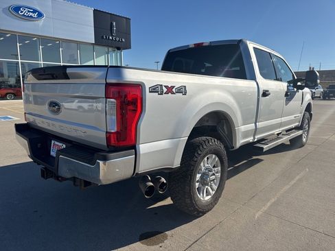 Used 2017 Ford F350 XLT image 29