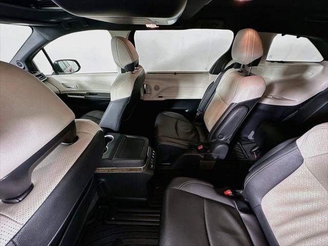 Certified 2026 Toyota Sienna Platinum AWD/4WD image 11