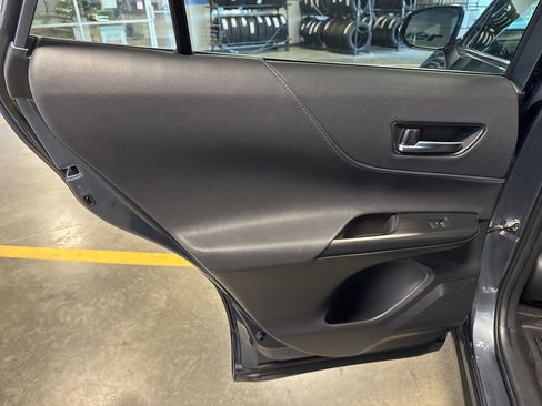 Used 2024 Toyota Venza XLE image 26