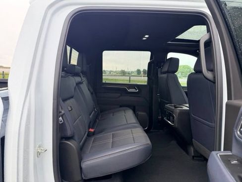 Used 2026 Chevrolet Silverado 3500 High Country w/ High Country Premium Package AWD/4WD image 9