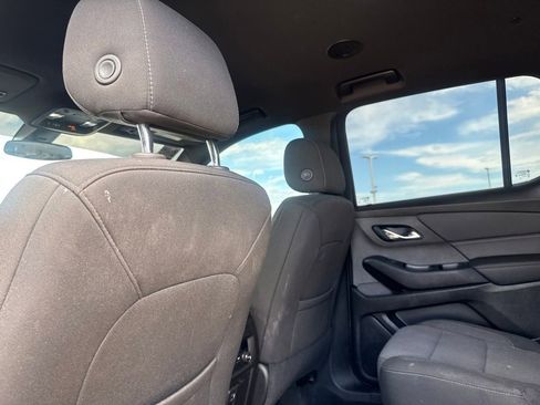 Used 2023 Chevrolet Traverse LT FWD image 35