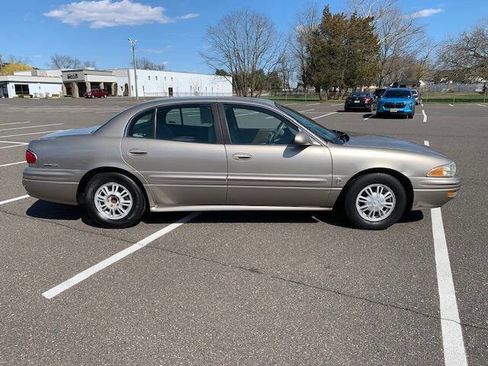 Used 2002 Buick Le Sabre Custom w/ Luxury Pkg image 11