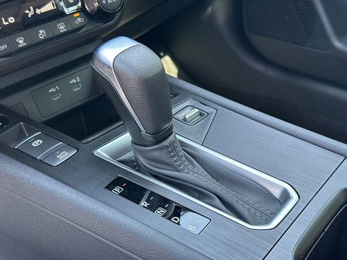 New 2026 Nissan Kicks SV w/ SV Premium Package FWD image 30