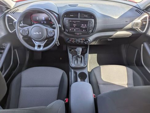 Used 2024 Kia Soul LX w/ Option Group 015 FWD image 15