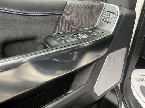 Used 2025 Ford F450 Platinum w/ FX4 Off-Road Package image 26