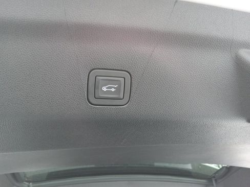 Used 2025 Cadillac Escalade V w/ LPO, ONYX Package image 28