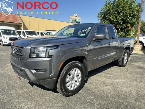 Used 2023 Nissan Frontier SV w/ Technology Package image 9