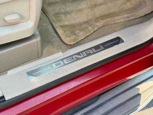 Used 2015 GMC Yukon Denali w/ Touring Package image 44