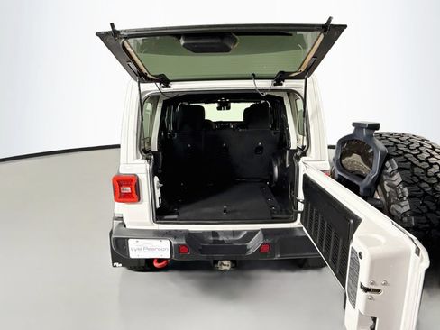 Used 2022 Jeep Wrangler Unlimited Rubicon w/ LED Lighting Group AWD/4WD image 27