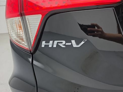 Used 2019 Honda HR-V LX image 47