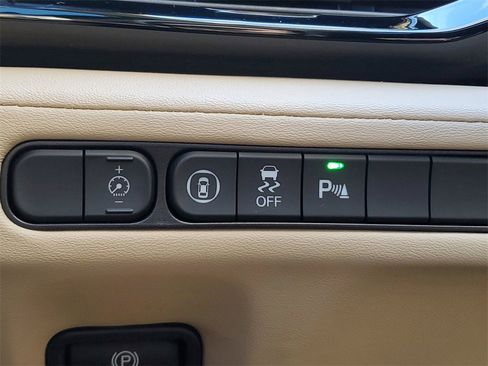 Certified 2023 Acura MDX FWD w/ Technology Package image 31