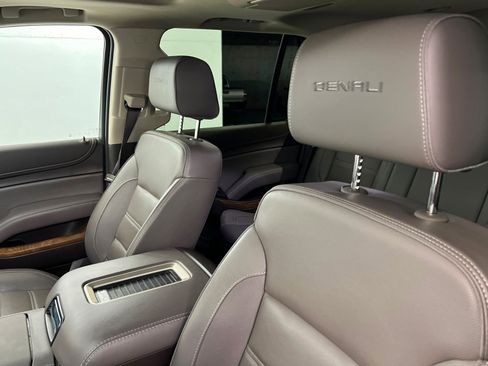 Used 2020 GMC Yukon Denali w/ Denali Ultimate Package image 17