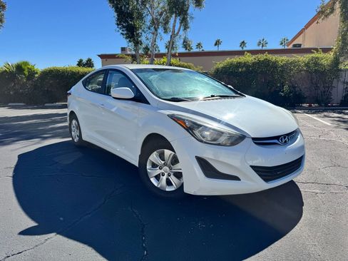 Used 2016 Hyundai Elantra SE image 8
