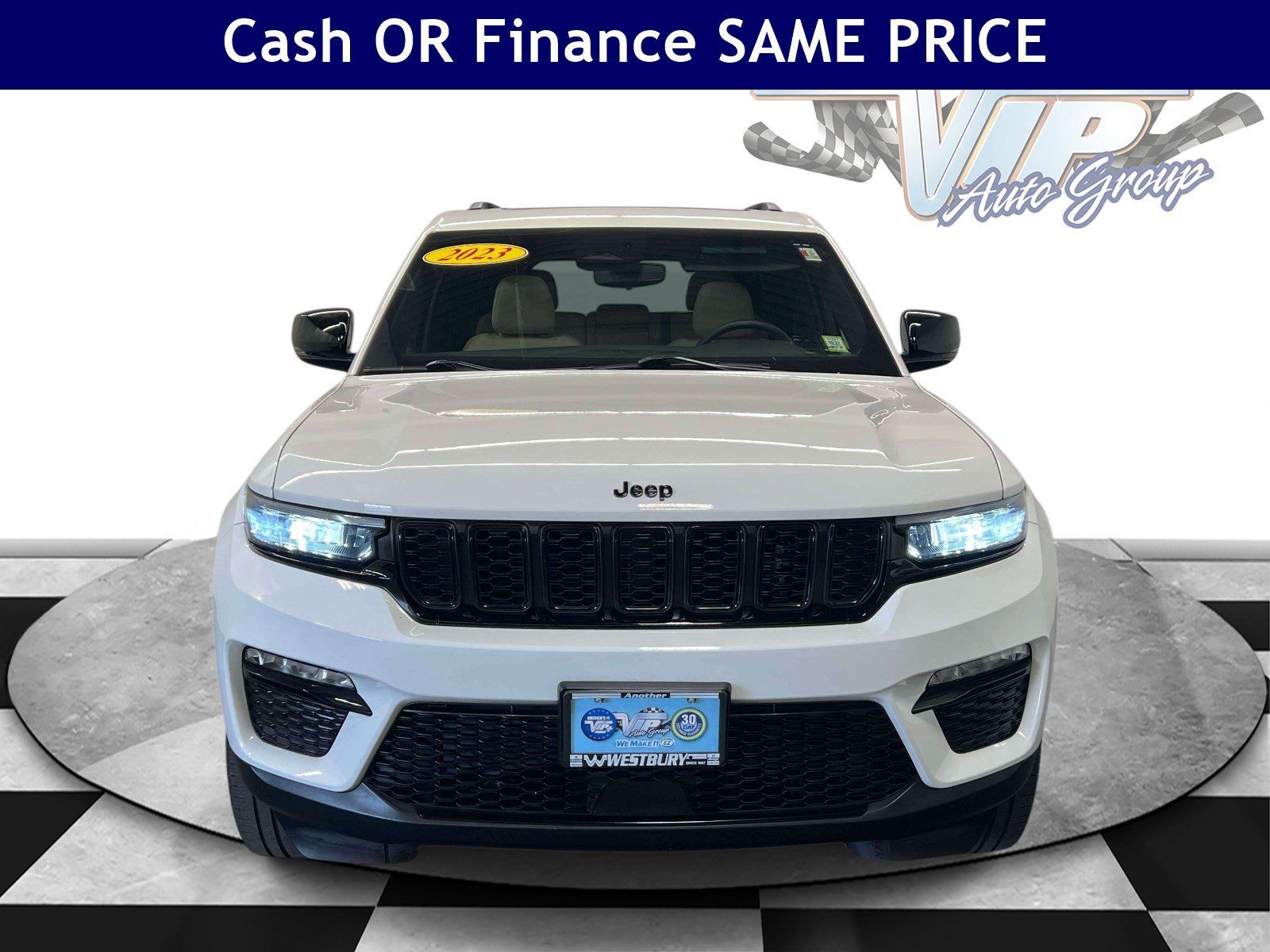 Used 2023 Jeep Grand Cherokee Limited w/ Black Appearance Package AWD/4WD image 2
