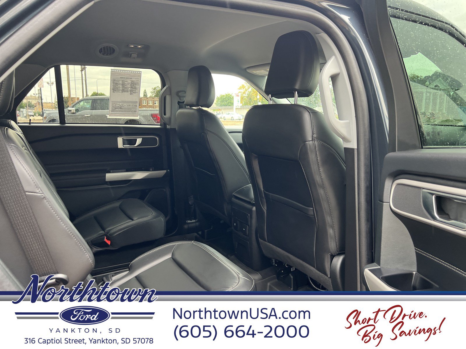 Used 2024 Ford Explorer XLT w/ Equipment Group 202A AWD/4WD image 24