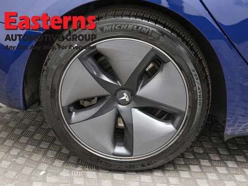 Used 2023 Tesla Model 3 Standard Range image 27