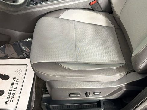 Used 2018 Ford Escape SE FWD image 18