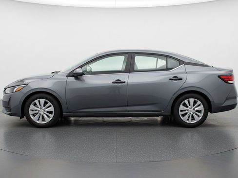 Used 2025 Nissan Sentra S FWD image 5