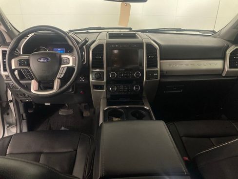 Used 2020 Ford F350 Lariat w/ Lariat Ultimate Package image 7