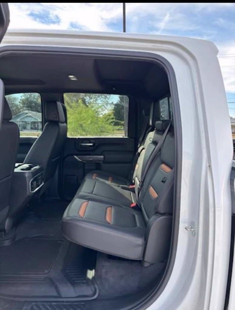 Used 2022 GMC Sierra 2500 AT4 w/ AT4 Premium Plus Package AWD/4WD image 13