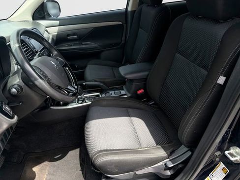 Used 2017 Mitsubishi Outlander ES FWD image 19