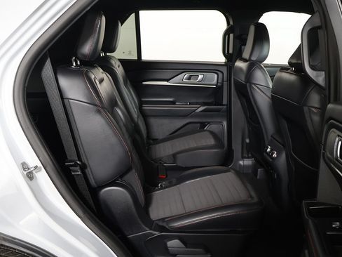 Used 2026 Ford Explorer ST-Line AWD/4WD image 29