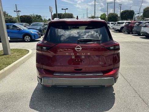 Used 2025 Nissan Rogue SL w/ SL Premium Package FWD image 8