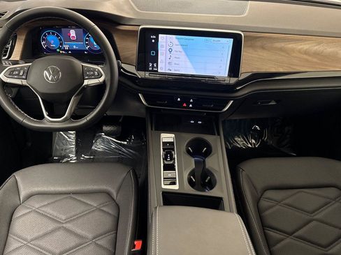 New 2026 Volkswagen Atlas SE image 12