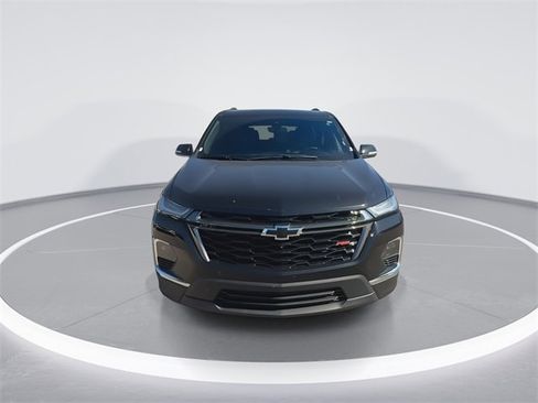 Used 2024 Chevrolet Traverse RS image 3