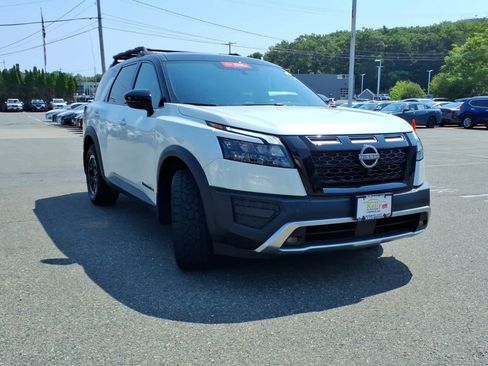 Certified 2023 Nissan Pathfinder Rock Creek AWD/4WD image 3