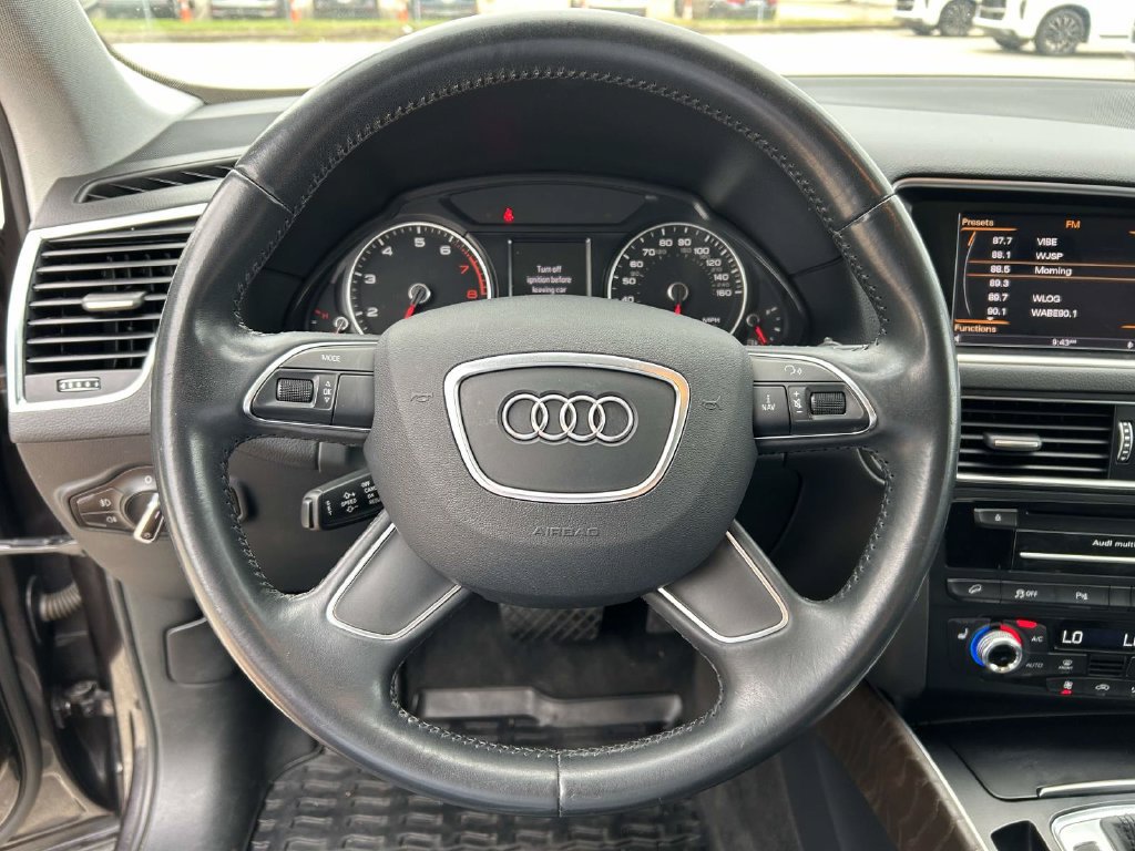 Used 2015 Audi Q5 2.0T Premium Plus w/ Technology Package AWD/4WD image 16