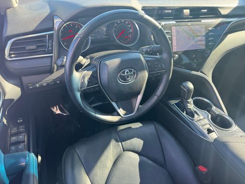 Used 2018 Toyota Camry XSE image 23