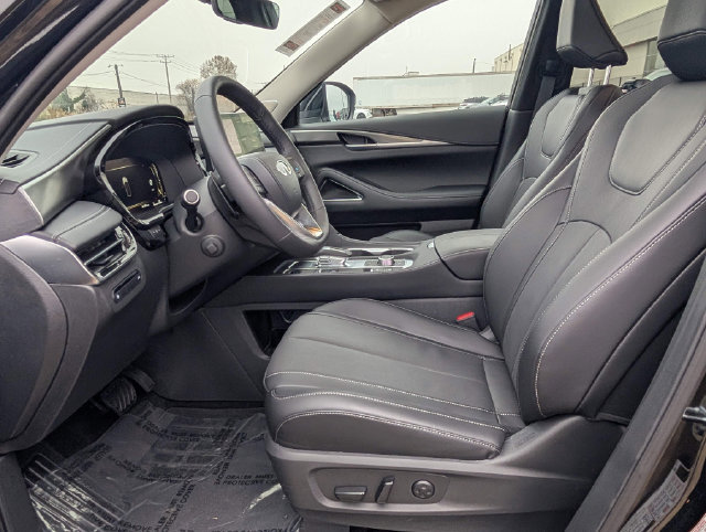 Used 2026 INFINITI QX60 Luxe w/ Family Package AWD/4WD image 13
