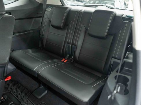 Used 2023 Volkswagen Atlas SE w/ Panoramic Sunroof Package AWD/4WD image 15