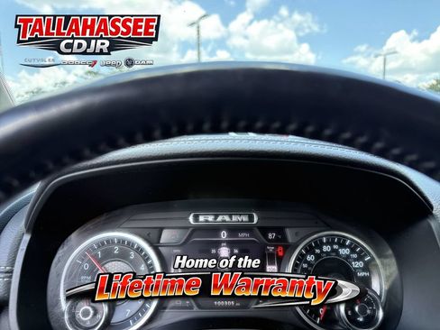 Used 2020 RAM 1500 Laramie AWD/4WD image 18