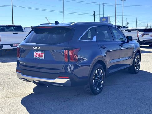 Used 2025 Kia Sorento S image 6