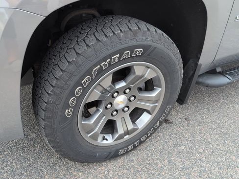 Used 2019 Chevrolet Suburban LT w/ Off-Road Package AWD/4WD image 27