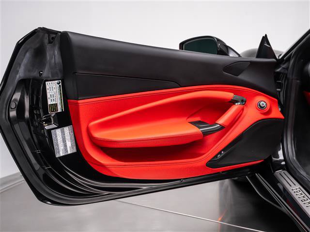 Used 2021 Ferrari F8 Tributo RWD image 33