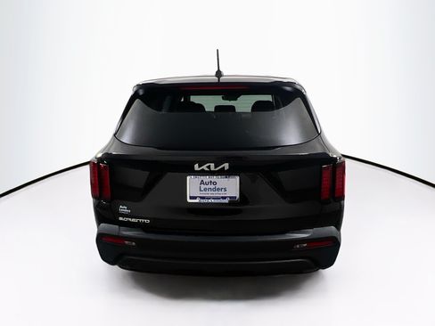 Used 2023 Kia Sorento LX FWD image 6