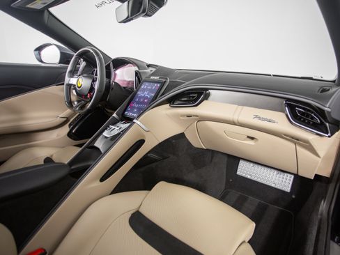 Certified 2024 Ferrari Roma Spider image 17