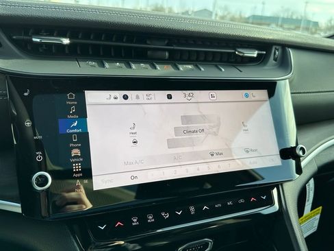 New 2026 Jeep Grand Cherokee Limited w/ Limited Altitude Package image 35