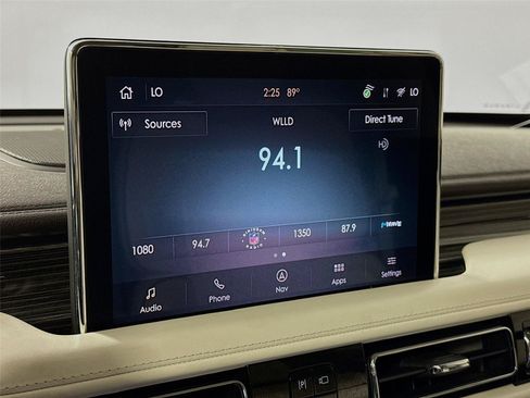 Used 2023 Lincoln Aviator Black Label w/ Dynamic Handling Package AWD/4WD image 11