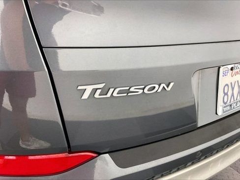 Used 2017 Hyundai Tucson Value AWD/4WD image 32