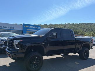 Used 2025 Chevrolet Silverado 2500 LTZ w/ LTZ Plus Package AWD/4WD video 1